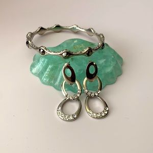 🌸Silver Earrings and Bracelet🌸